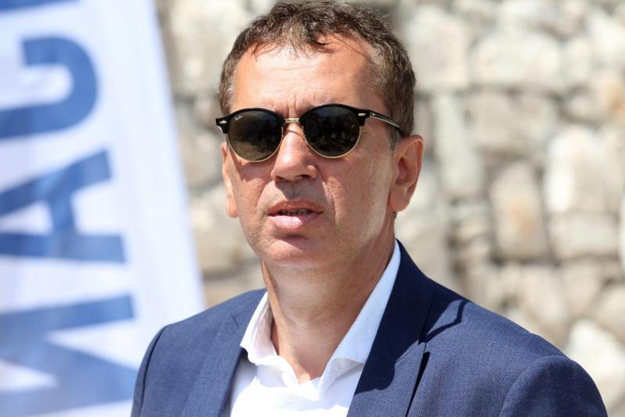 Robert Pauletić 