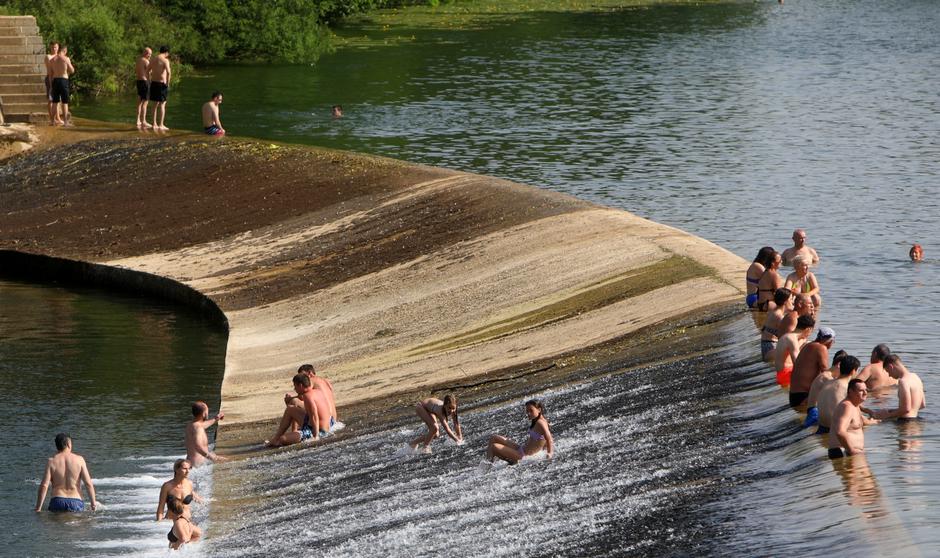 Osvježenje u rijeci Korani