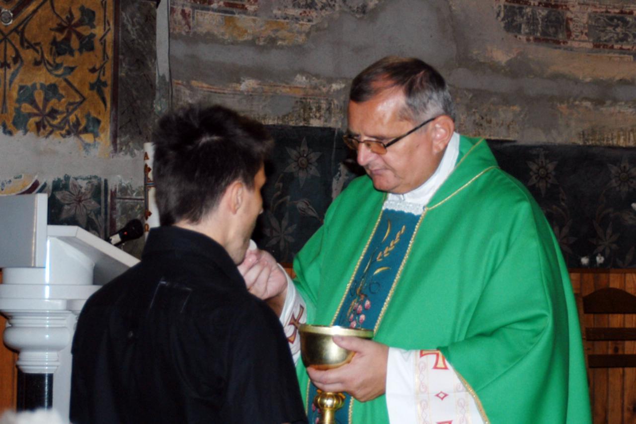 'Podravina-bilogora, 9.1.2012. Grubisno Polje Lani je podijeljena 21 786 hostija Michael Palijan / VLM                         '