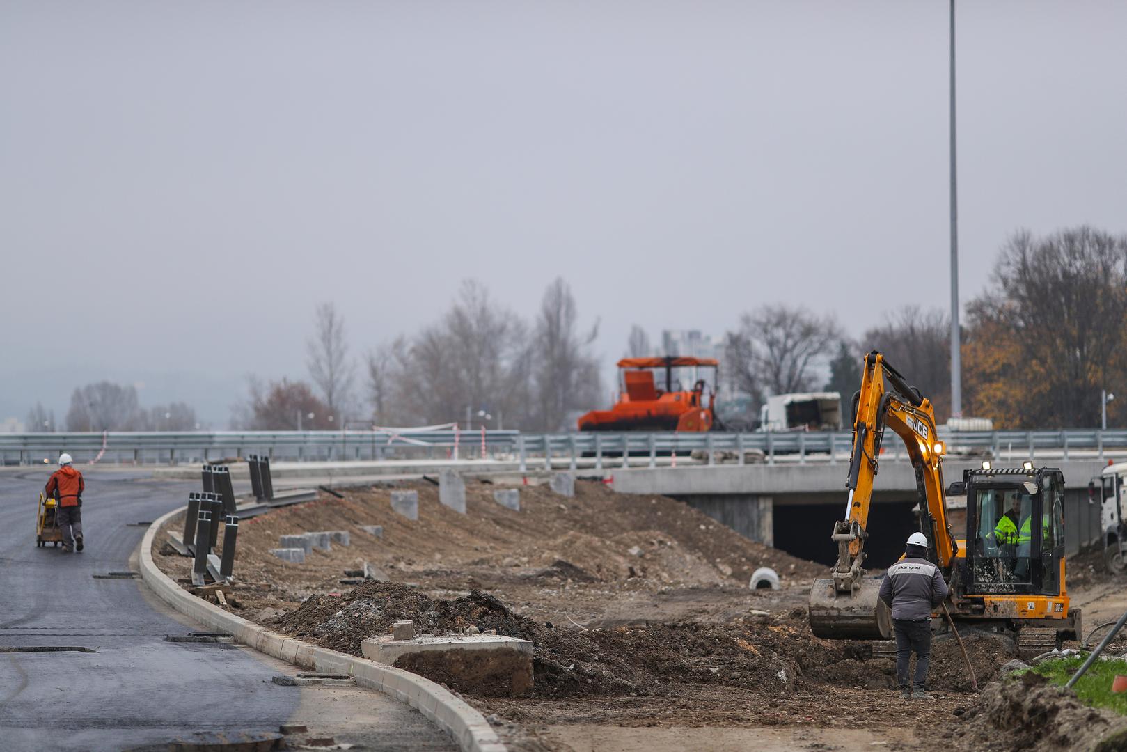 Radovi su započeli prije godinu i pol dana, a vrijednost rekonstrukcije je 330 milijuna kuna.