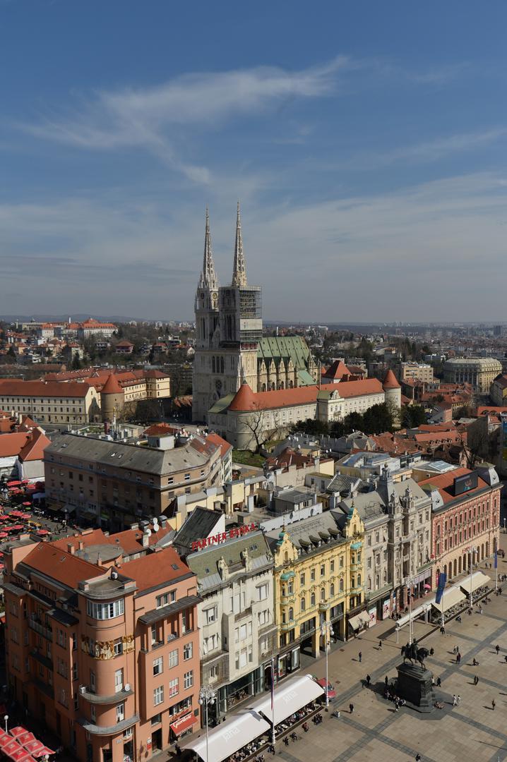 Novi model financiranja nije tema koju bi trebalo zauvijek zatvoriti samo zato što je trenutno potenciraju neprijatelji vjere. Dapače, vjernički su krugovi ti koji bi je trebali aktualizirati i tako izbiti adut iz ruke onima koji Crkvu žele trajno izbaciti iz javnog prostora.