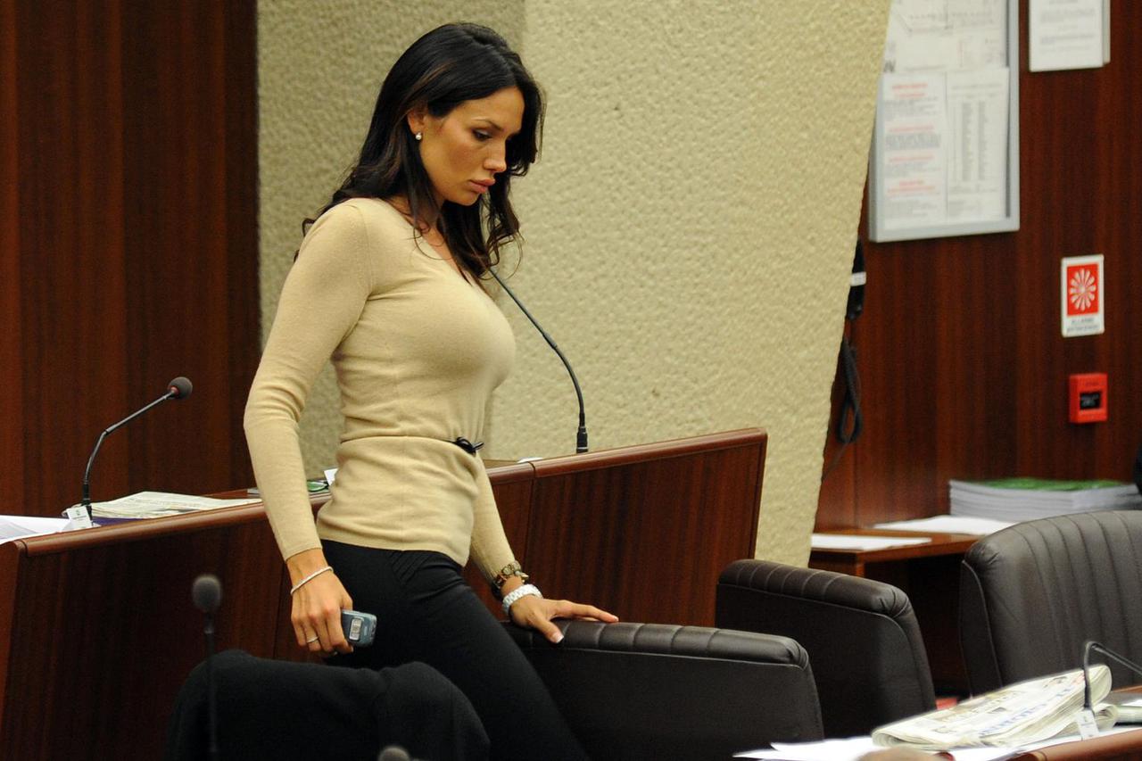 Milano: Nicole Minetti, Berlusconiju popravila zube i ušla u politiku 