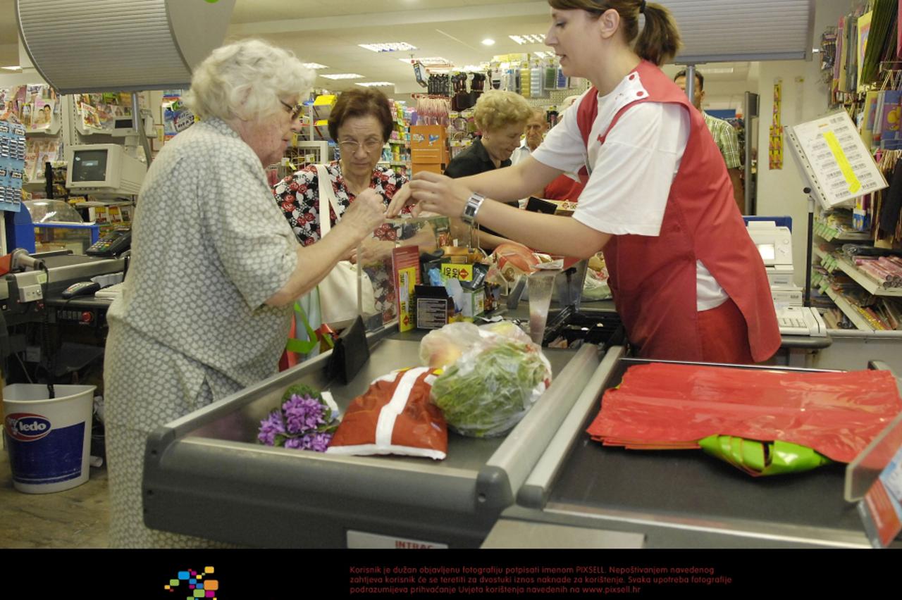 trgovina_PXL_kar_080829_161