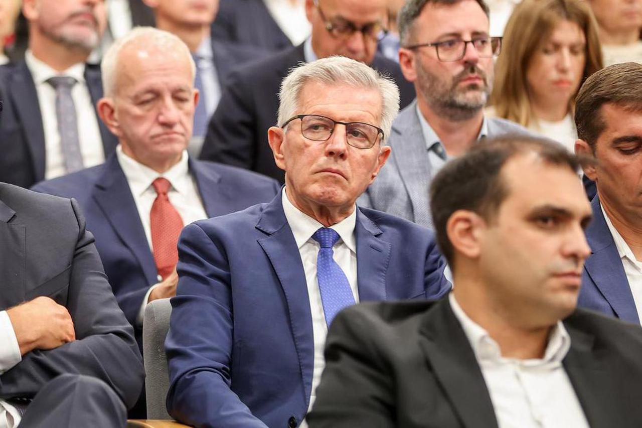 Koprivnica: Konferencija "Hrvatska kakvu trebamo, Hrvatska koju hrane naša polja"