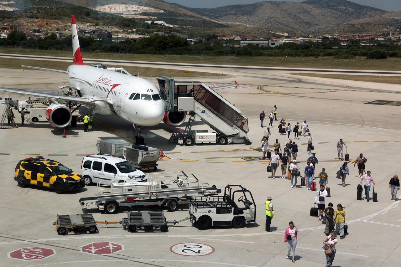 Zračna luka Split danas broji ukupno 215 letova s 55000 putnika koji će proći kroz zračnu luku