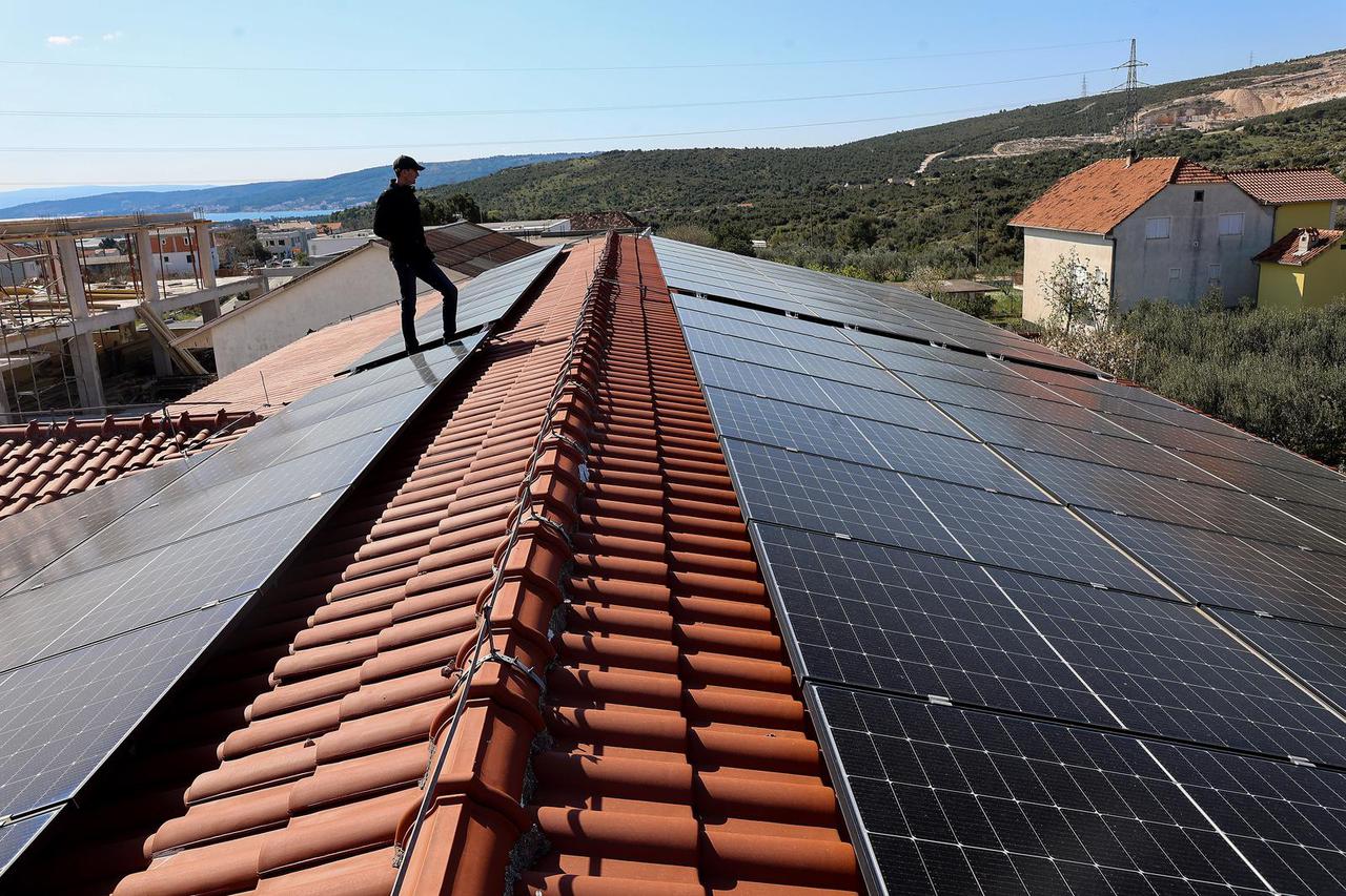 Trogir: Obitelj Knezović ima na krovu solarnu elektranu E.ON