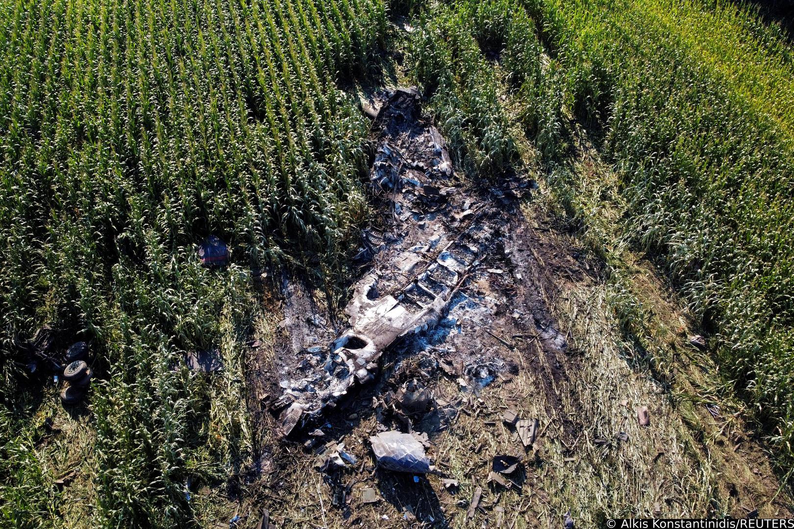 Debris is seen at the crash site of an Antonov An-12 cargo plane owned by a Ukrainian company, near Kavala, Greece, July 17, 2022. REUTERS/Alkis Konstantinidis Photo: Alkis Konstantinidis/REUTERS