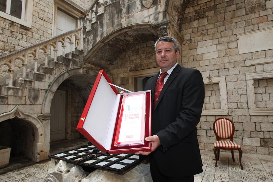 trogir u 29. Vecernjakovoj turistickoj patroli. Gradonacelnik Ante Stipicic