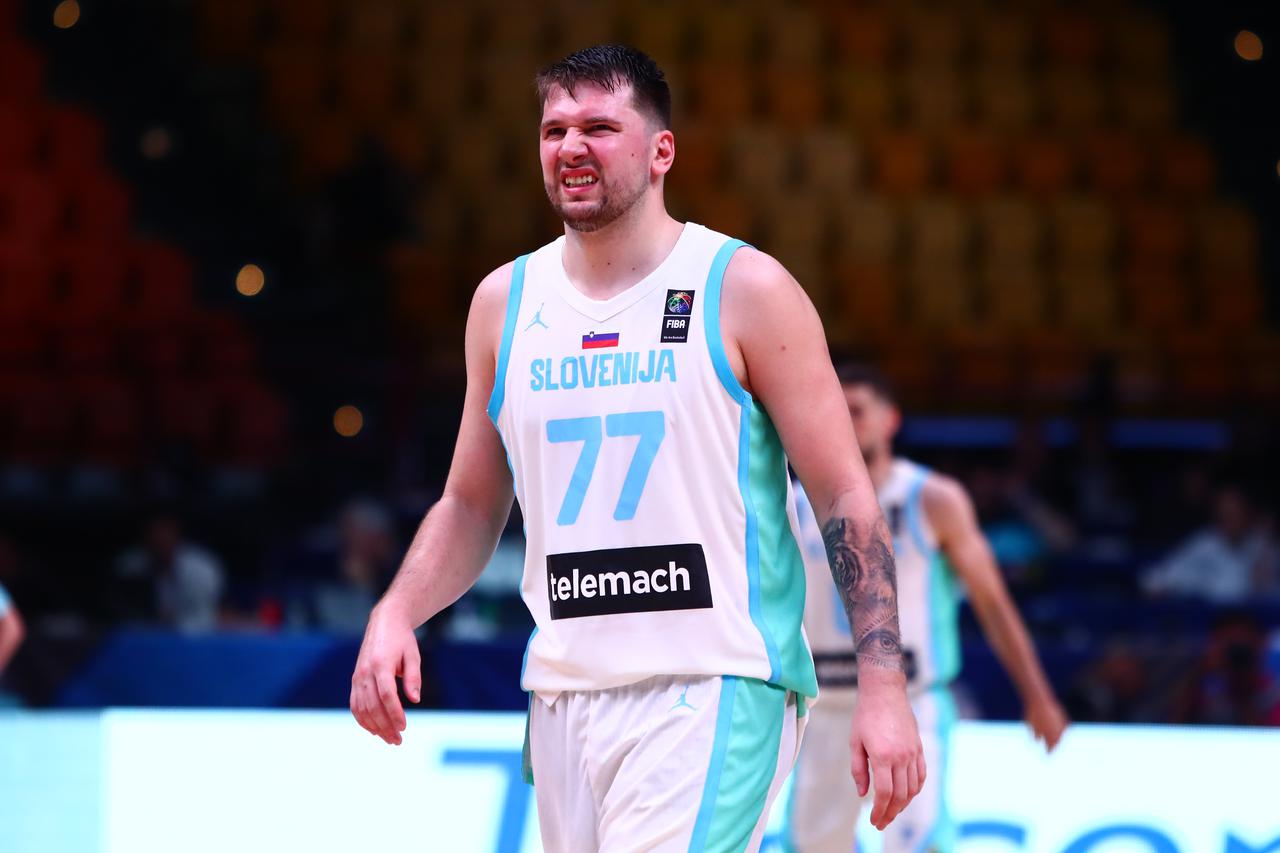 Pirej: Kvalifikacijski košarkaški turnir za Olimpijske igre u Parizu, Slovenija - Hrvatska