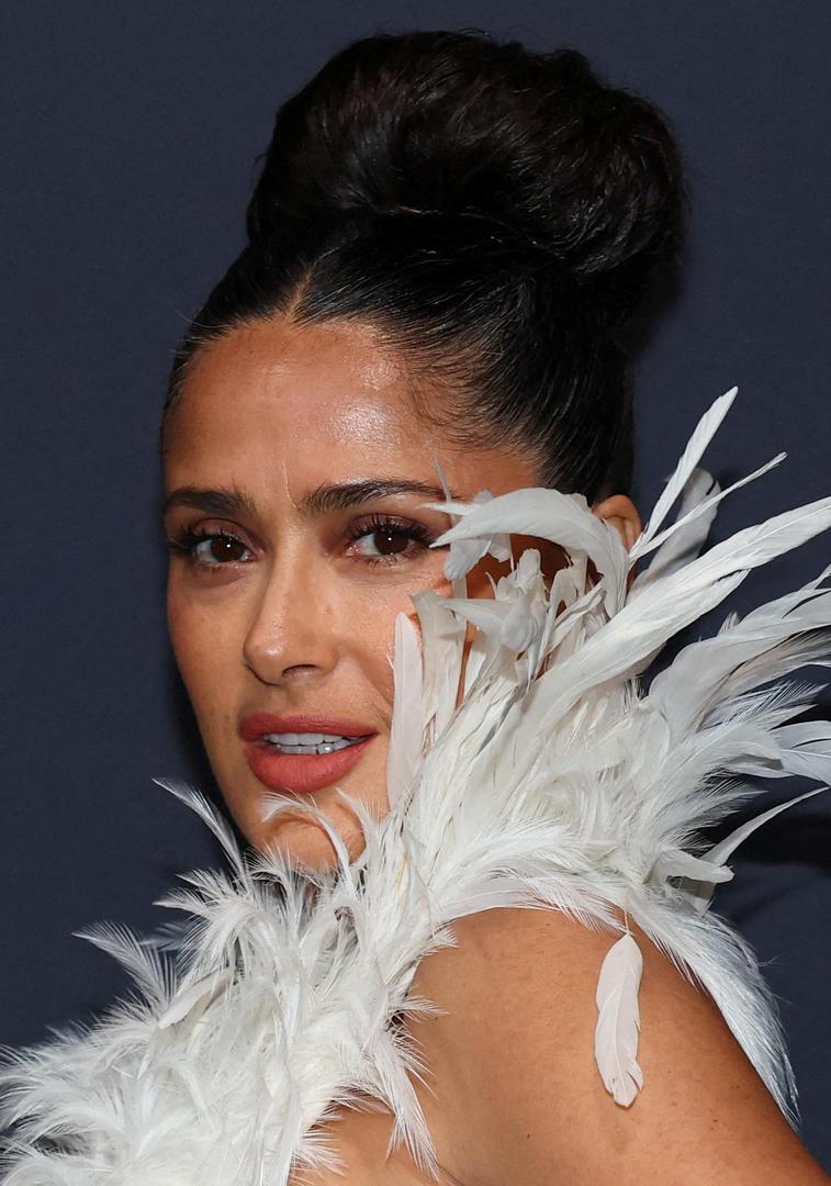 Slavna glumica Salma Hayek (59) oduševila je svojom pojavom na Filmskom festivalu u Cannesu.