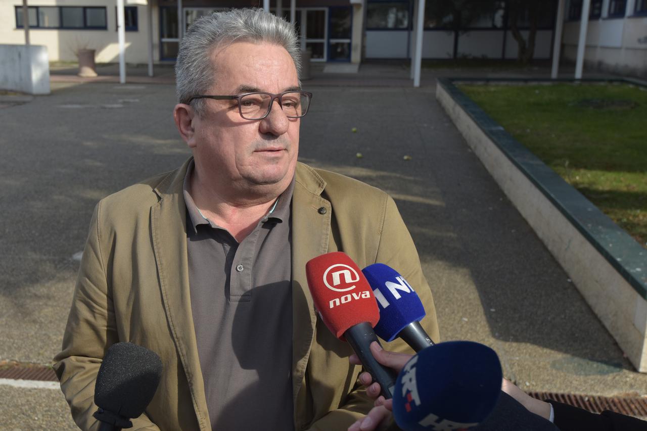 Zadar: Jozo Dragić, ravnatelj škole u kojoj je učenik žigosao učenicu dao izjavu medijima