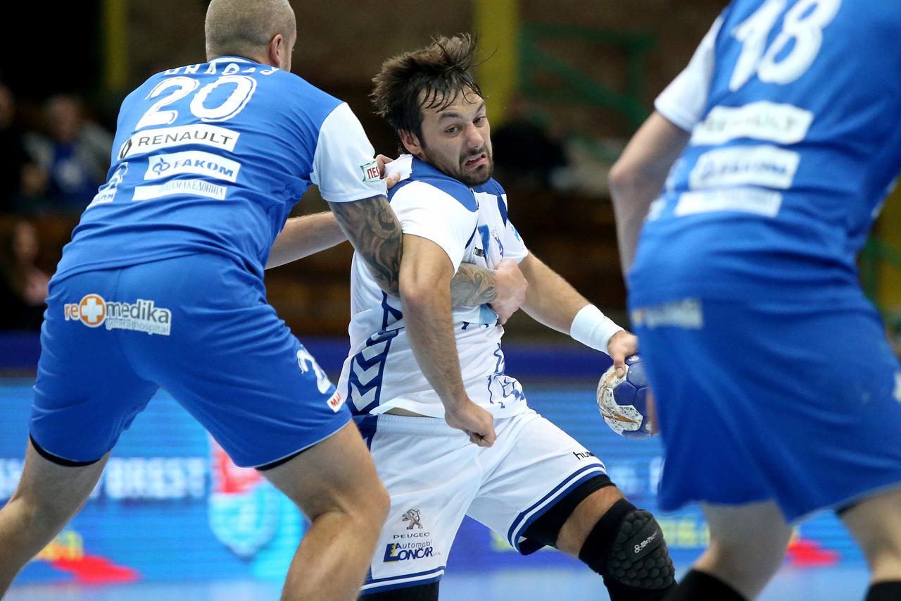11.10.2016., dvorana Sutinska vrela, Zagreb - 6. kolo regionalne rukometne SEHA lige, RK PPD Zagreb - RK Metalurg Skoplje. Zlatko Horvat, Milos Dragas. Photo: Igor Kralj/PIXSELL