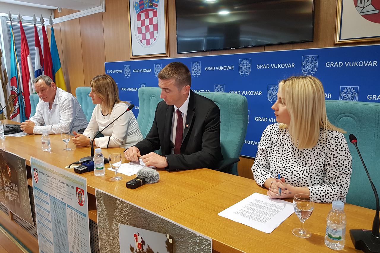 Penava predstavio program