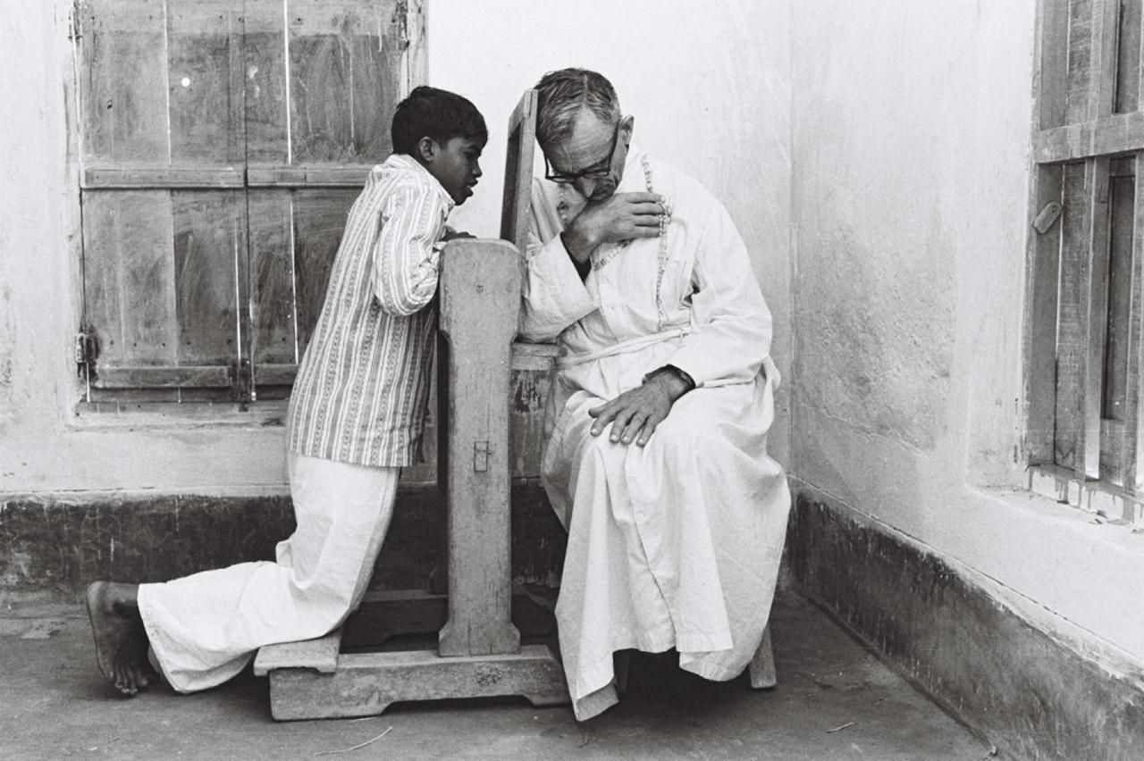 fotografije, o isusovcu Anti Gabriću, Zvonimir Atletić 