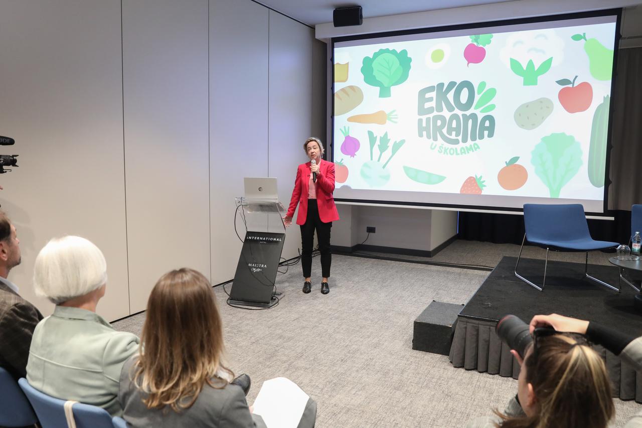 Zagreb: Predstavljen projekt Eko hrana u školama 