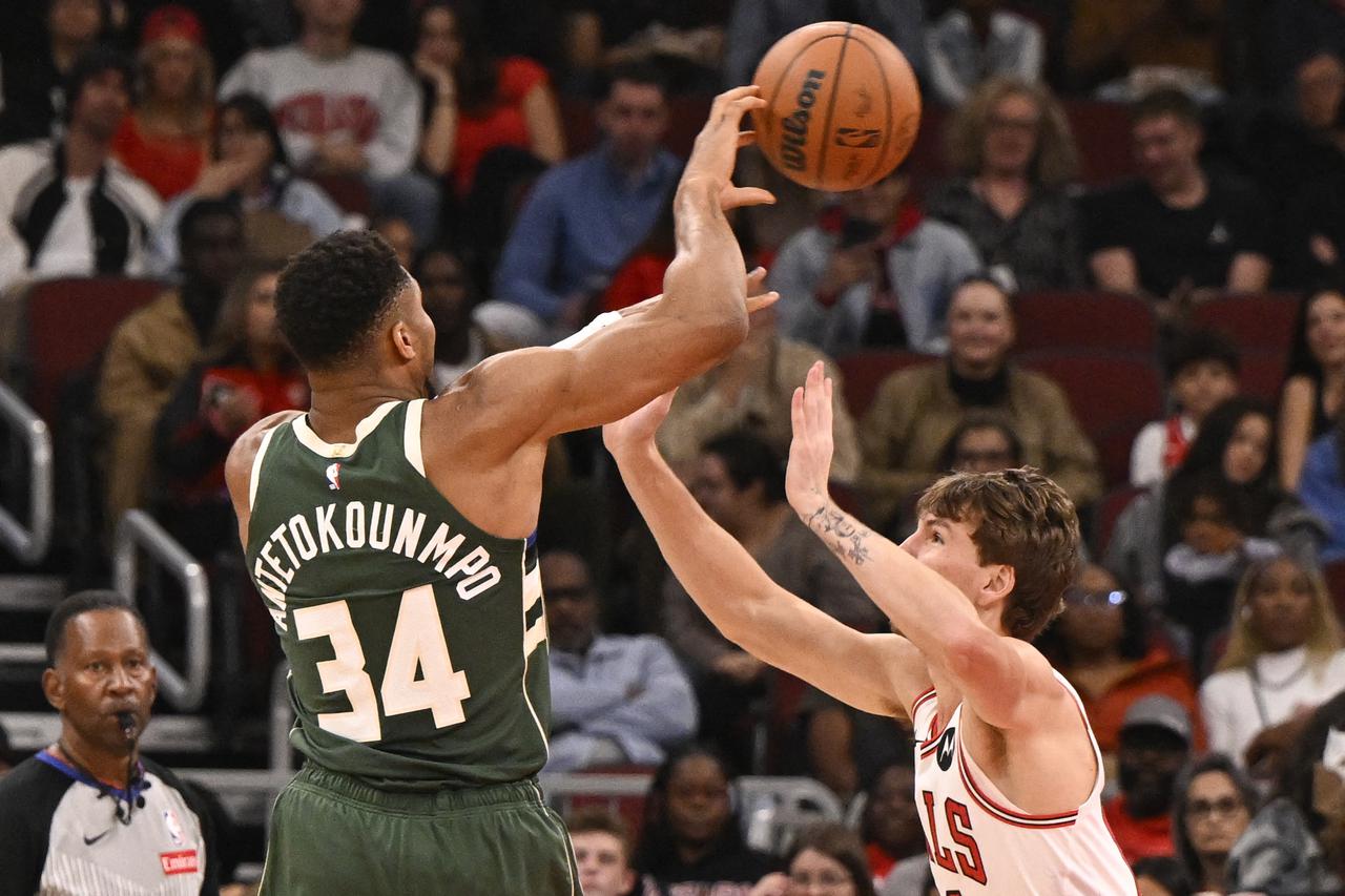 NBA: Preseason-Milwaukee Bucks at Chicago Bulls