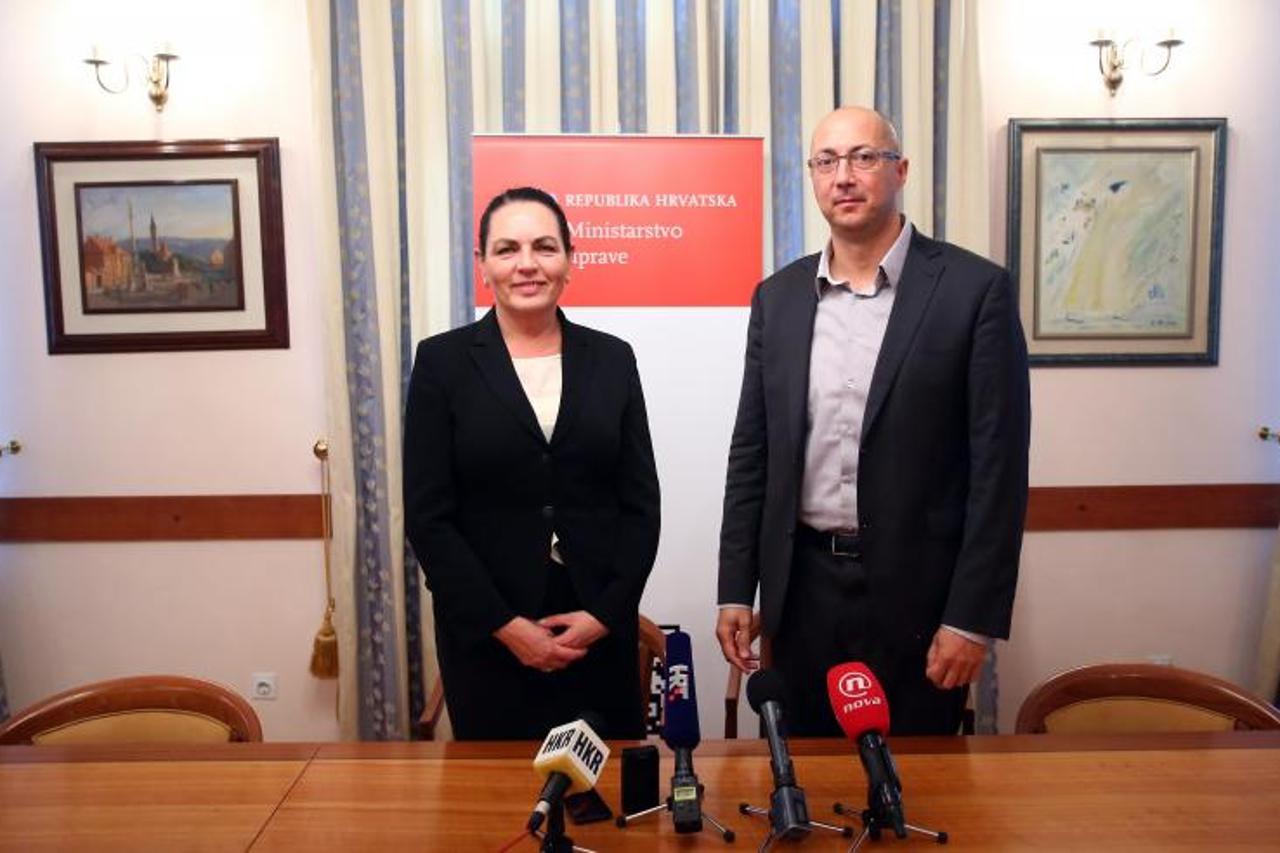 Primopredaja ministartva Ivan Kovačić