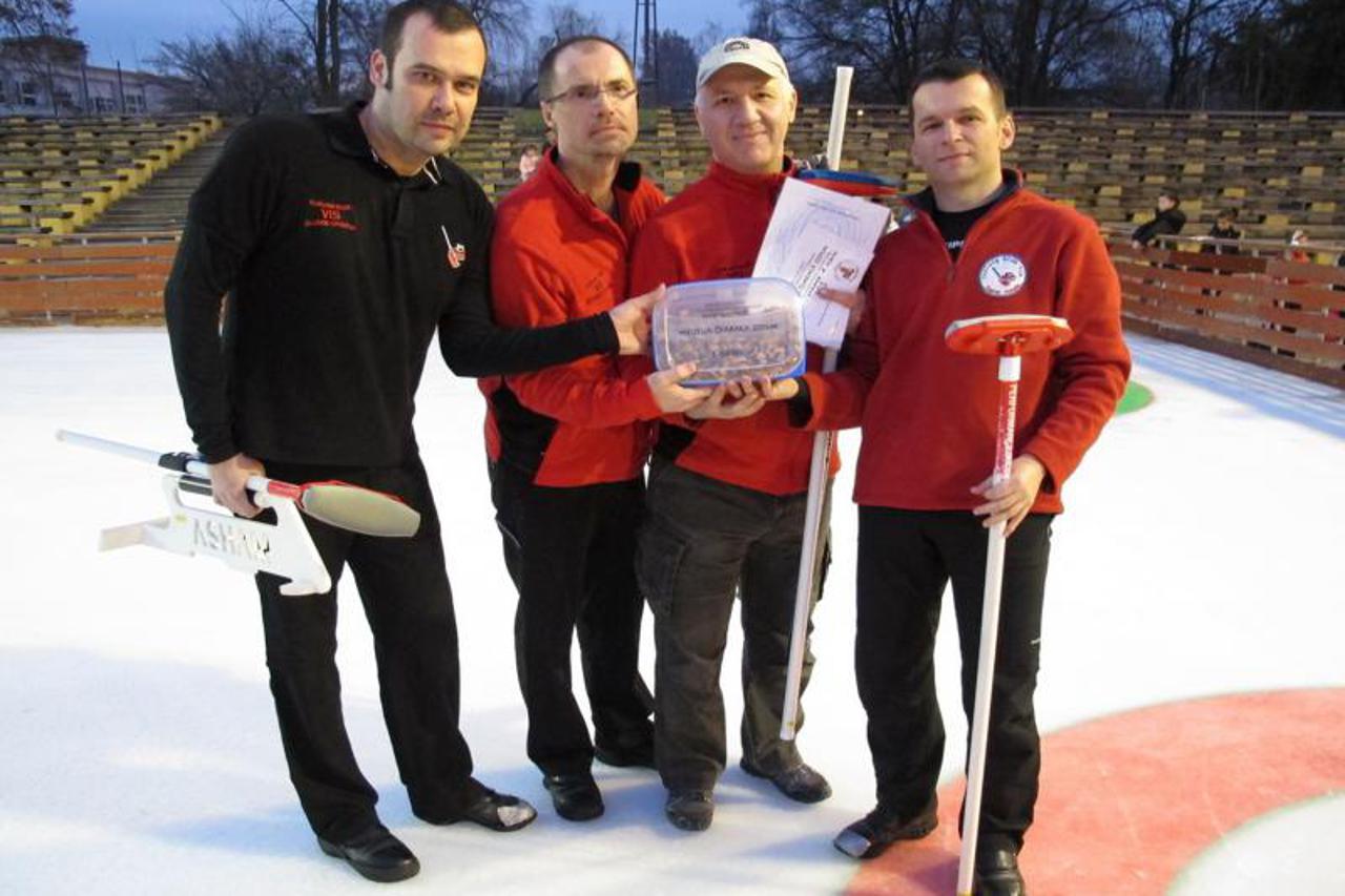 Curling u Slavonskom Brodu