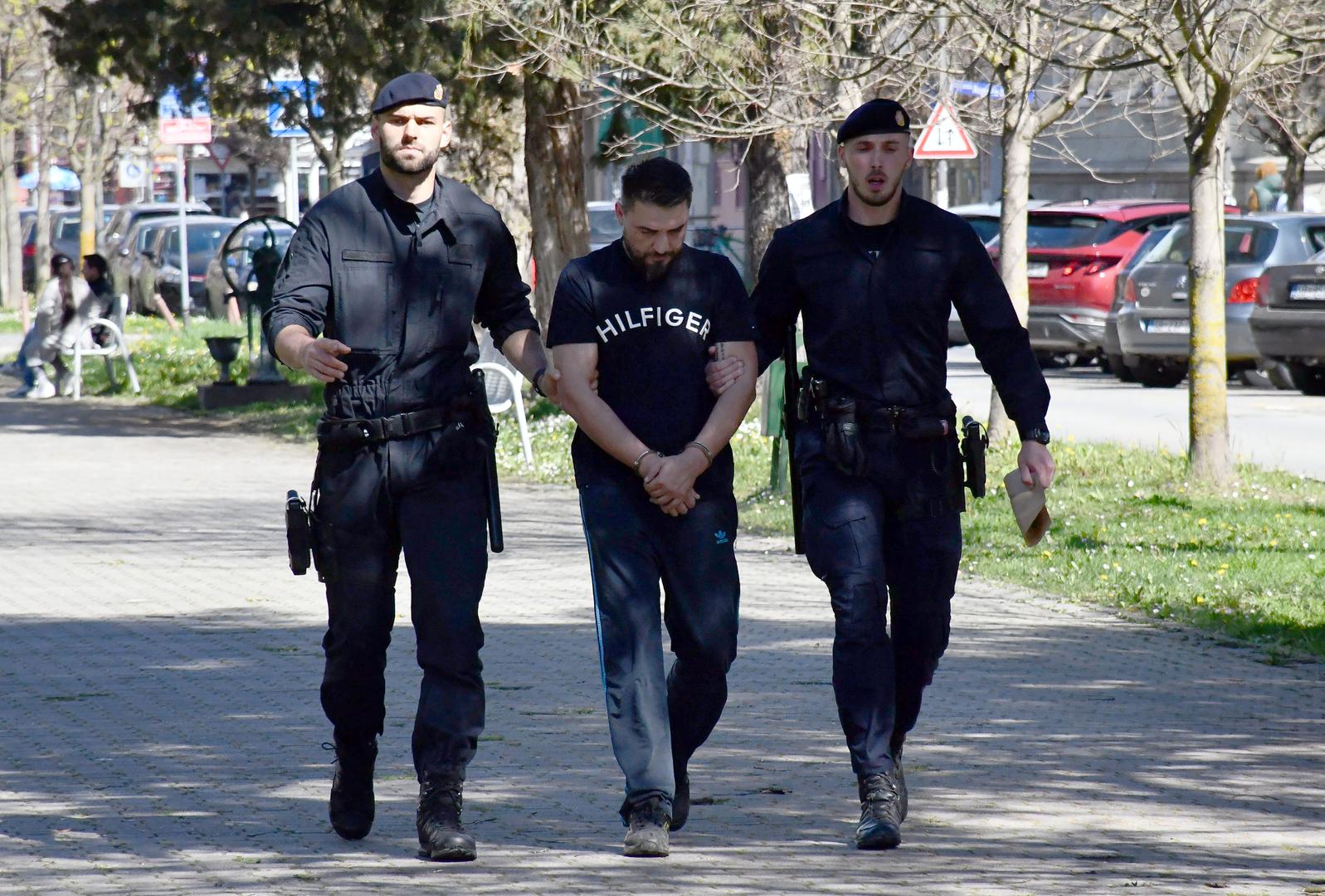 25.03.2024., Slavonski Brod -  Privodenje vozaca kamiona u Opcinsko drzavno odvjetnistvo koji je u subotu skrivio prometnu nesrecu kod Granicnog prijelaza Stara Gradiska, u kojoj je u naletu kamiona ostecen veci broj vozila, a ozlijedjeno 18 osoba. Photo: Ivica Galovic/PIXSELL