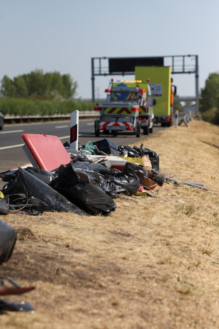 Nesreća se dogodila oko 1 sat ujutro na autocesti M3 u smjeru Nyíregyháze, nakon izlaza Mezőkeresztes, između mjesta Mezőkeresztes i Mezőnagymihály, priopćila je mađarska policija, javlja Index.hu.