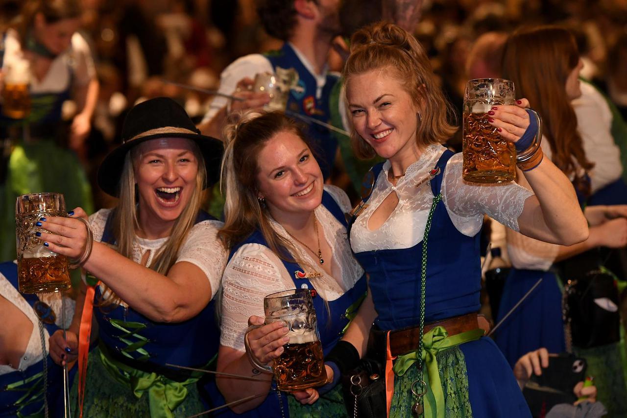 189. Munich Oktoberfest - End