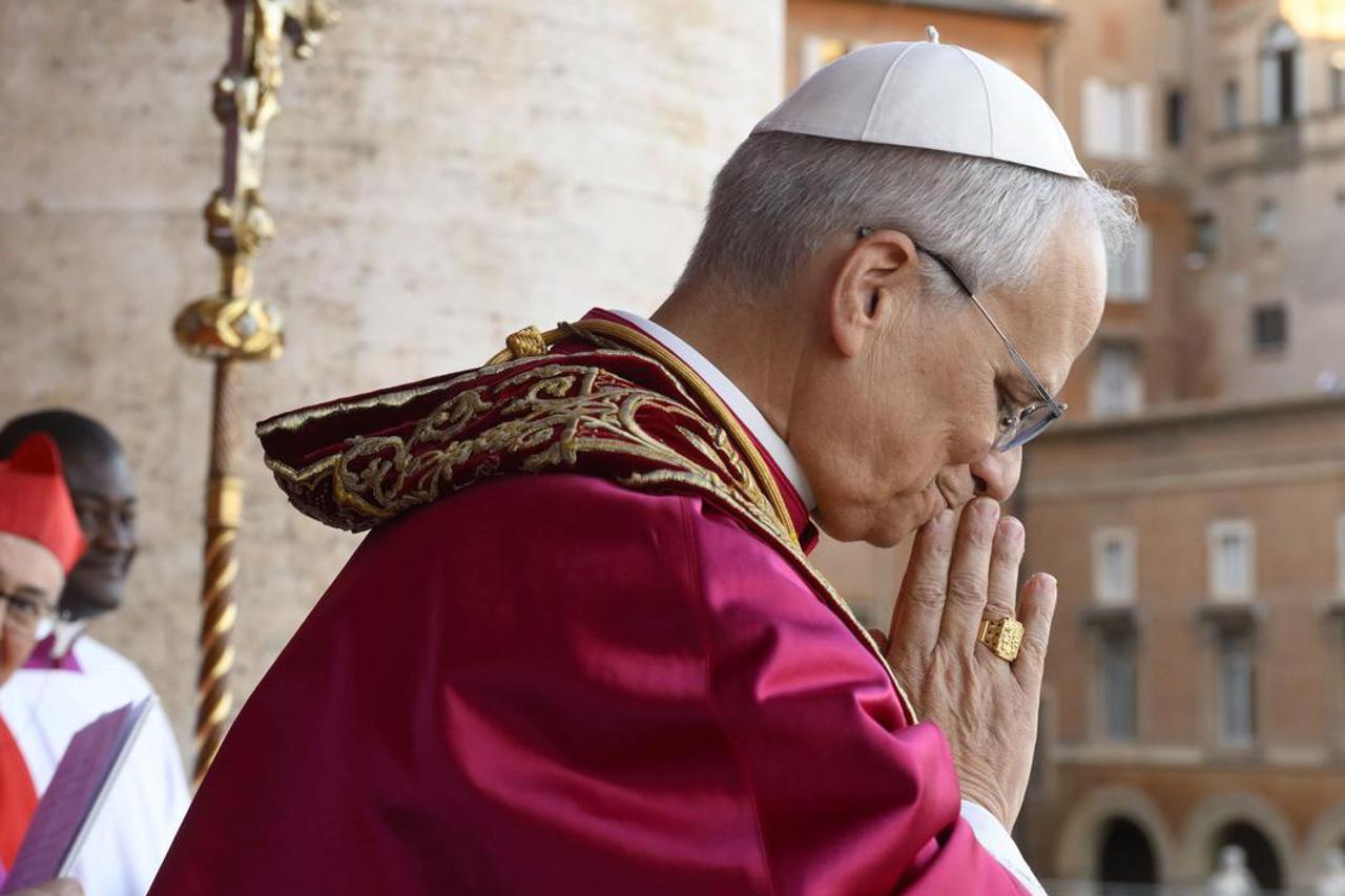Vatikan: Novoizabrani Papa Lav XIV. obratio se vjernicima