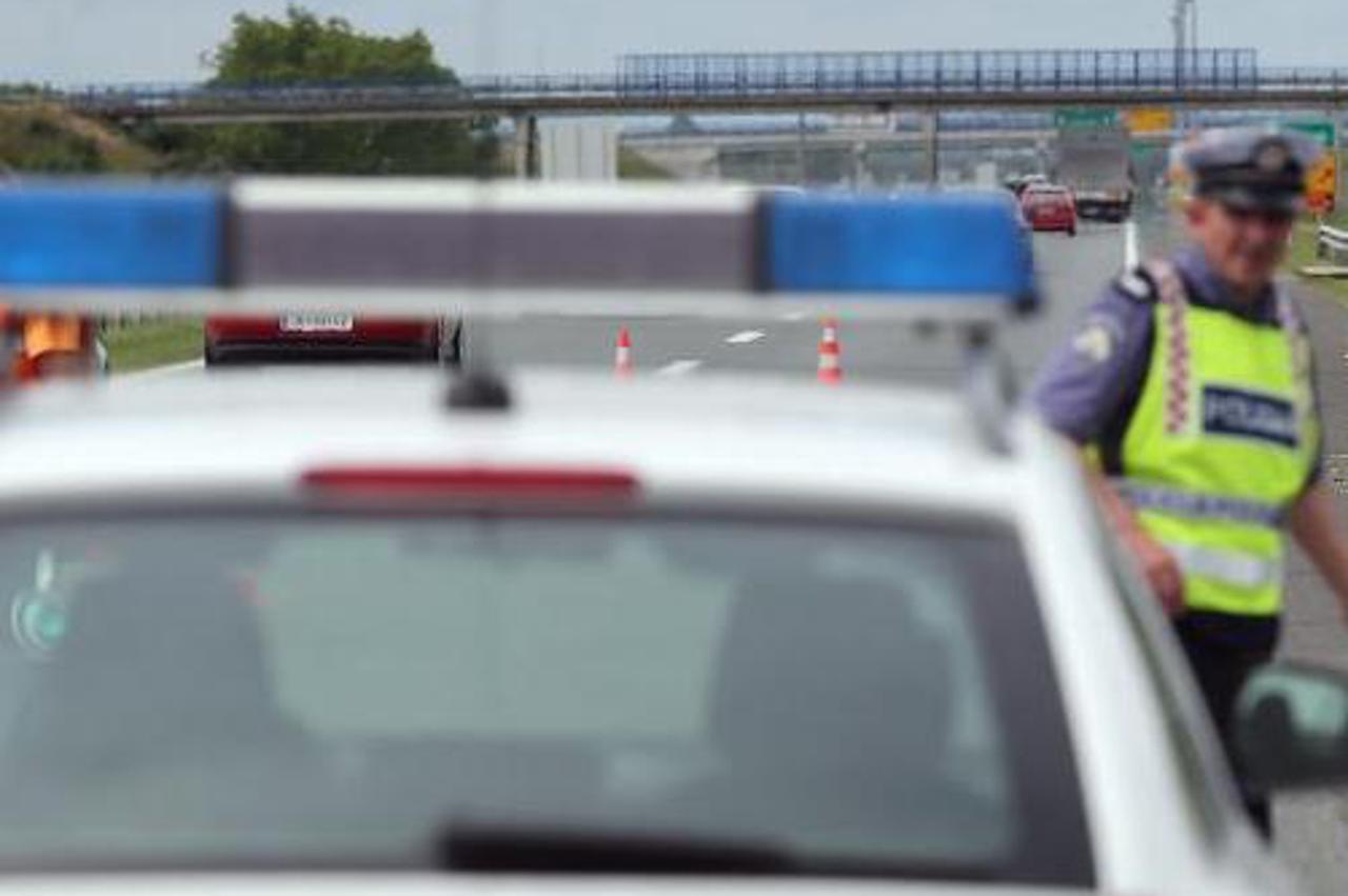 Policija