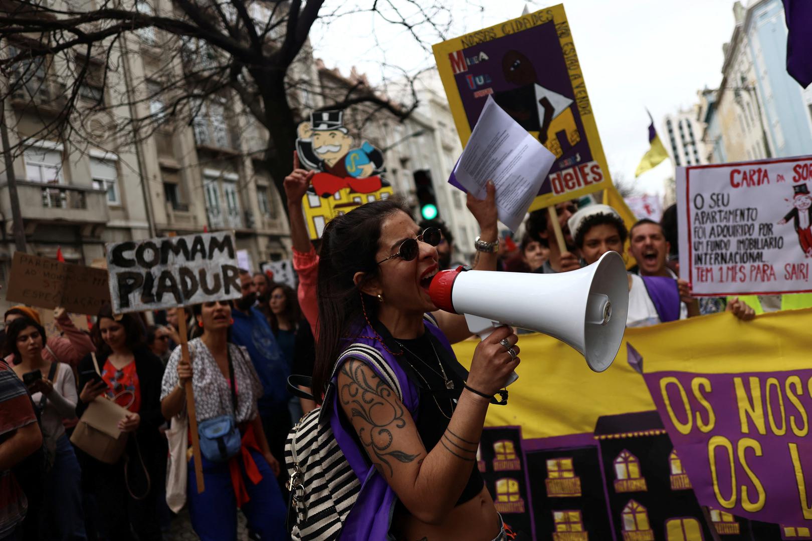 People demonstrate for the right to affordable housing in Lisbon, Portugal, April 1, 2023. REUTERS/Pedro Nunes Photo: PEDRO NUNES/REUTERS