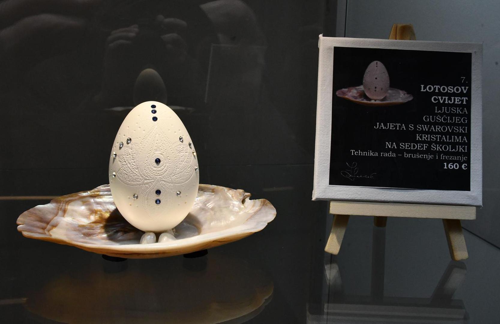 03.04.2025., Pozega: U Muzeju grada Požege otvorenje izlozbe jedinstvenih umjetnickih dijela pod nazivom "Umjetnine od ljuski jaja" autora Zorana Lucica. Izlozba je humanitarnog karaktera. Photo: Ivica Galovic/PIXSELL