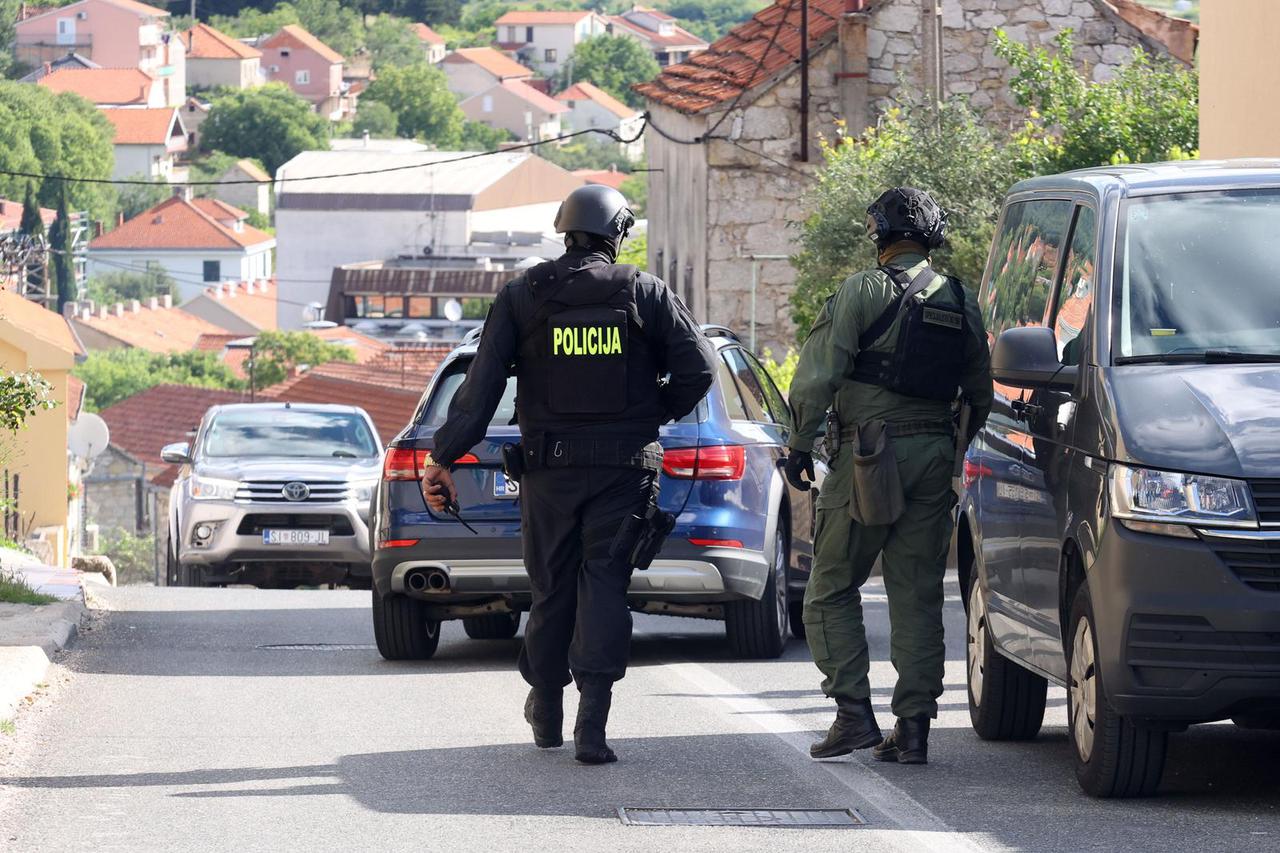 U Drnišu muškarac ubio dostavljača