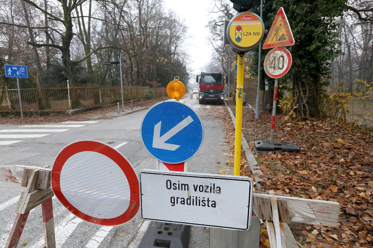 Zagreb: Radovi na rekonstrukciji javnog kanala u ulici Tuškanac