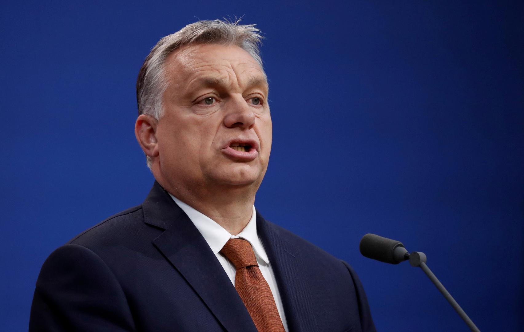 Vitez Trianona: I dok potiho Orbán popušta zahtjevima i kritikama sa zapada, prijemčiva publika, bez koje njega nema, čuje samo njegovo: “Ne, ne, nikada”