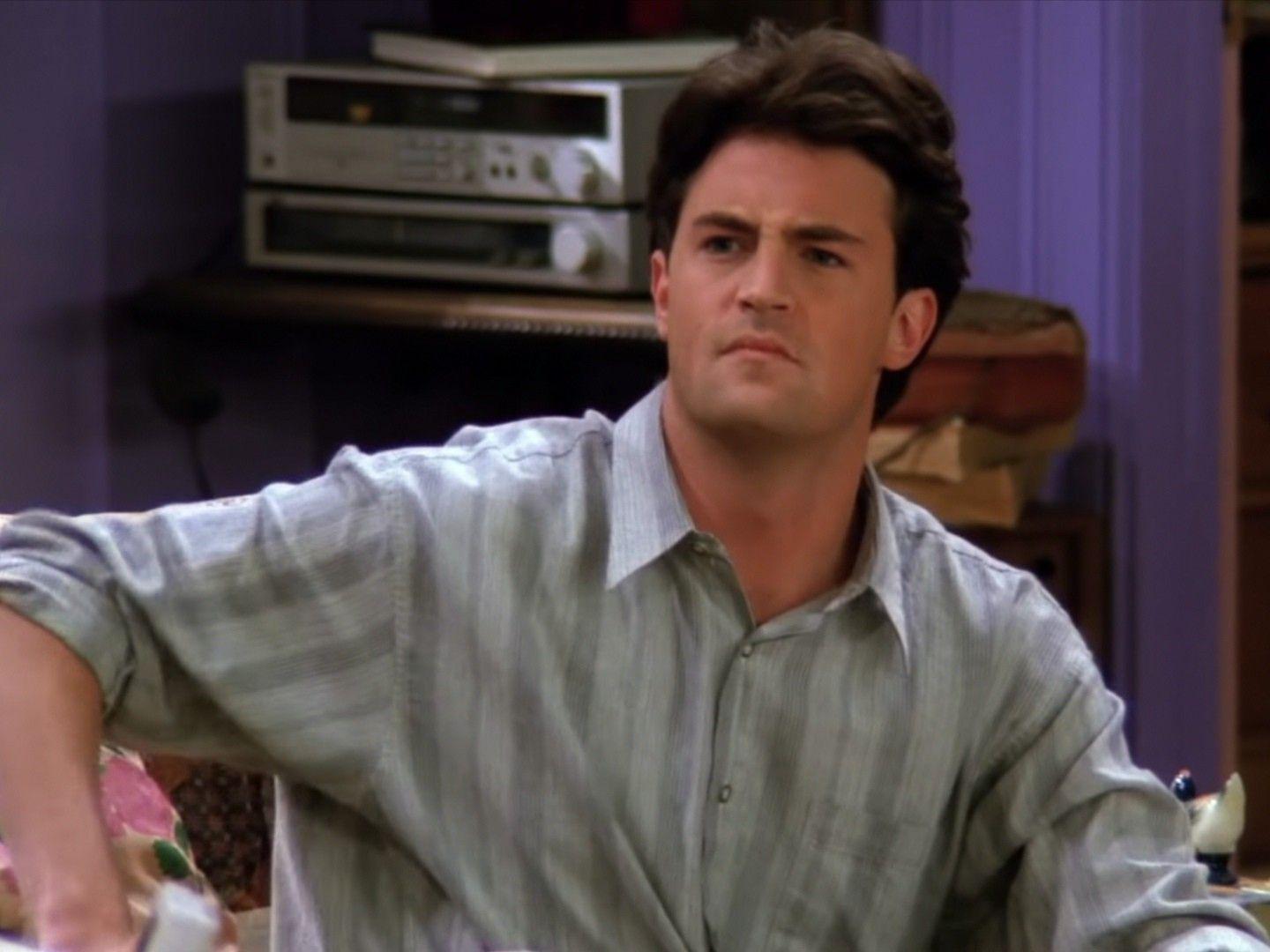 Prva epizoda kultne serije "Prijatelji" koja ga je i proslavila emitirala se 22. rujna 1994., a njegova uloga Chandlera Binga jedna je od najpamtljivijih uloga na malim ekranima. 