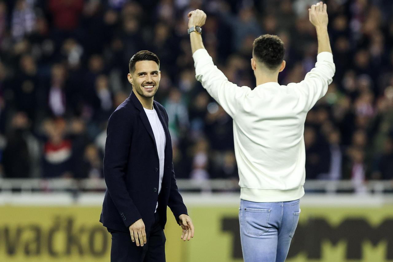 Split: Ivan Periši? i Josip Brekalo pozdravili su navija?e na Poljudu  prije po?etka utakmice