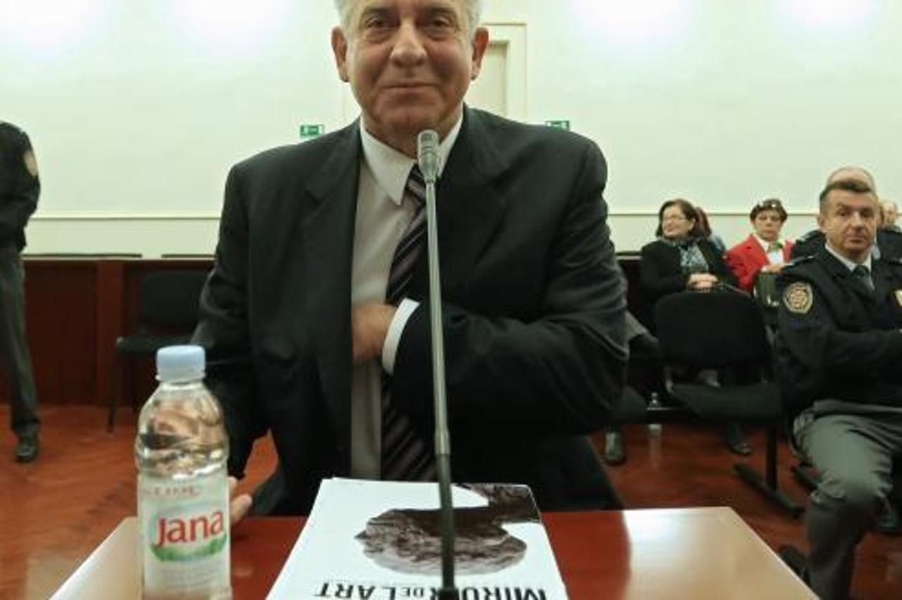 '15.10.2013., Zagreb - Ivo Sanader nastavlja s obranom u slucaju Fimi medija kod sutkinje Ivane Calic na Zupanijskom sudu. Photo: Sanjin Strukic/PIXSELL'