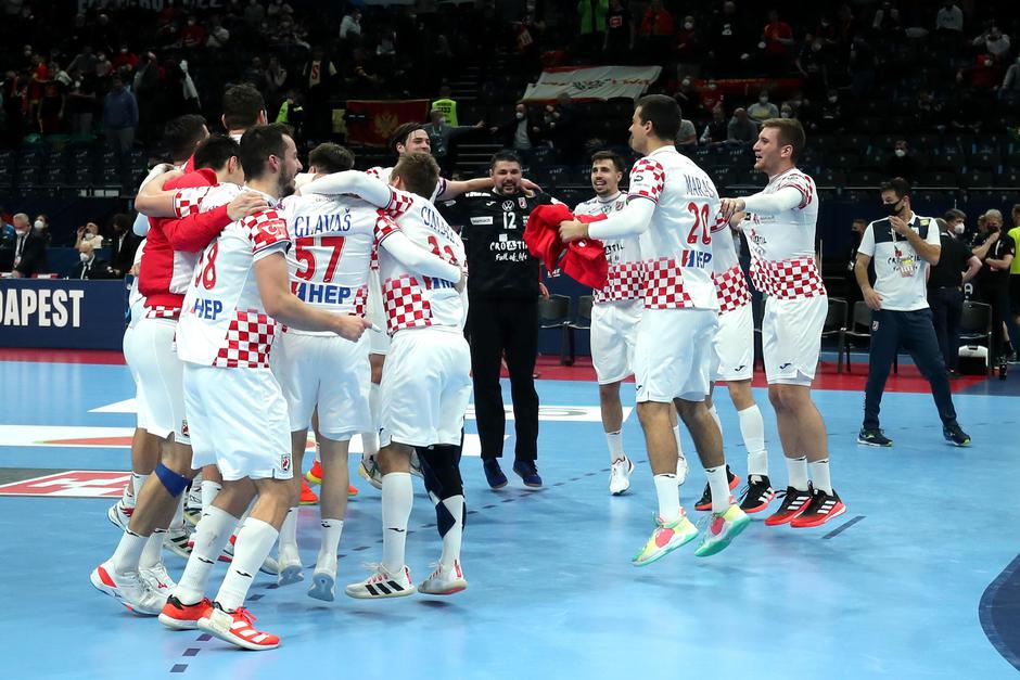 Slavlje rukometaša Hrvatske nakon pobjede nad Islandom rezultatom 24:22