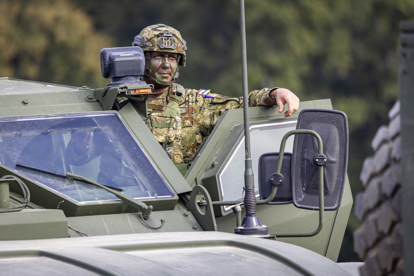 Međunarodna vojna vježba Sava Star 25 provodi se od 18. rujna do 5. listopada 2025. na vojnom poligonu “Gašinci”. Na vježbi sudjeluje 120 pripadnika Oružanih snaga RH i 80 pripadnika Oružanih snaga Ujedinjenog Kraljevstva Velike Britanije i Sjeverne Irske.