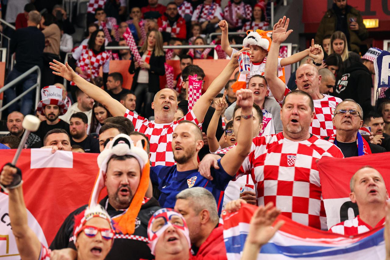 Zagreb: Navijači na utakmici Svjetskog rukometnog prvenstva između Egipta i Hrvatske