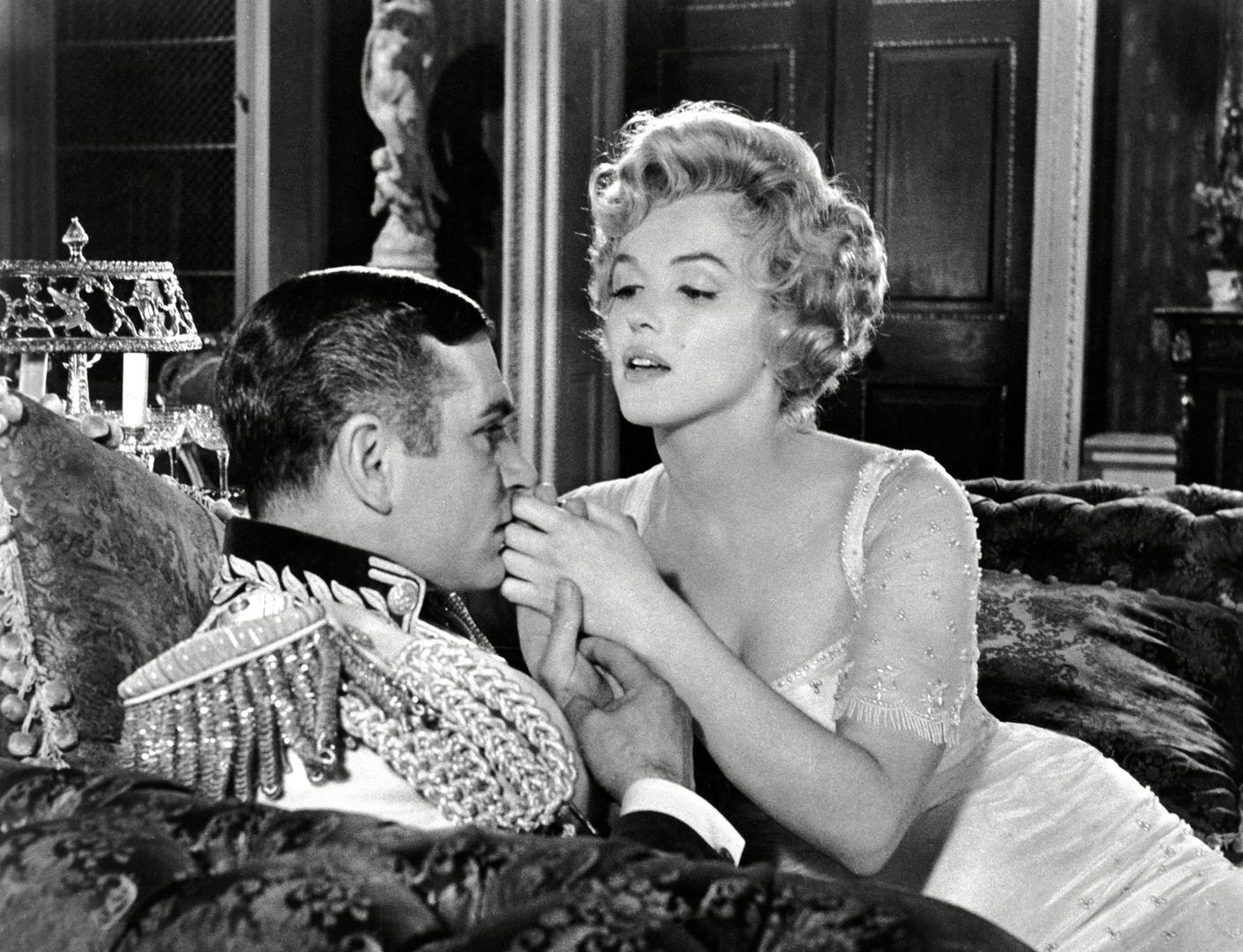 Najskuplji umetci za grudi: Marilyn Monroe, legendarna američka glumica, prodala je svoje grudne umetke za nevjerojatnih 5.000 dolara. Prodani su na aukciji u New Hampshireu 2000. godine.