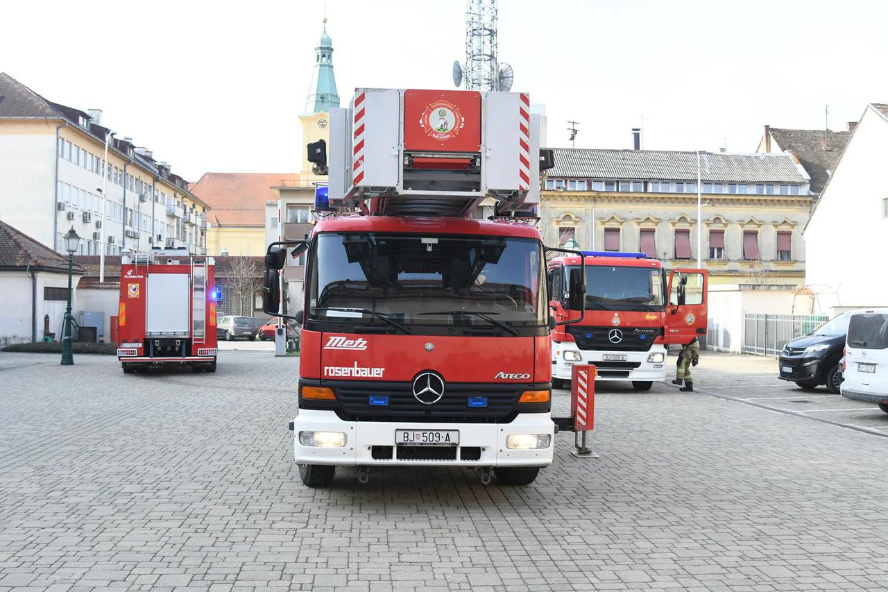 Bjelovar: Održana vježba evakuacije i spašavanja uslijed izbijanja požara