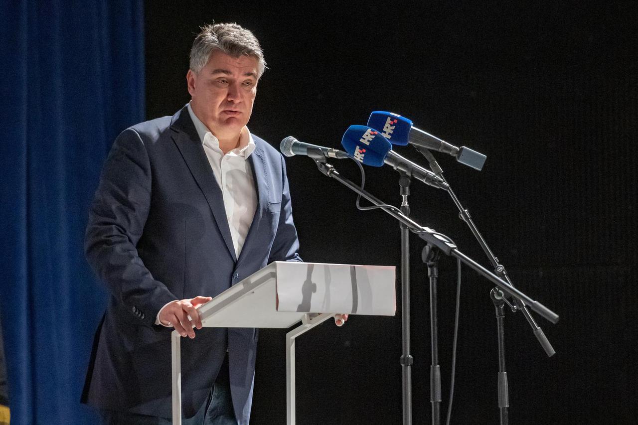 Zadar: Milanovi? sudjelovao na sve?anoj akademiji u prigodi 30. obljetnice osnutka 7. Domobranske pukovnije