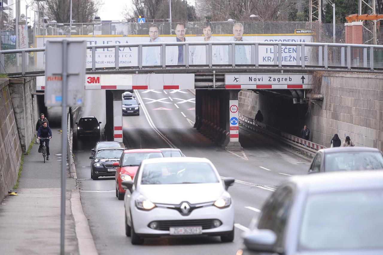 Loše stanje podvožnjaka u Miramarskoj ulici
