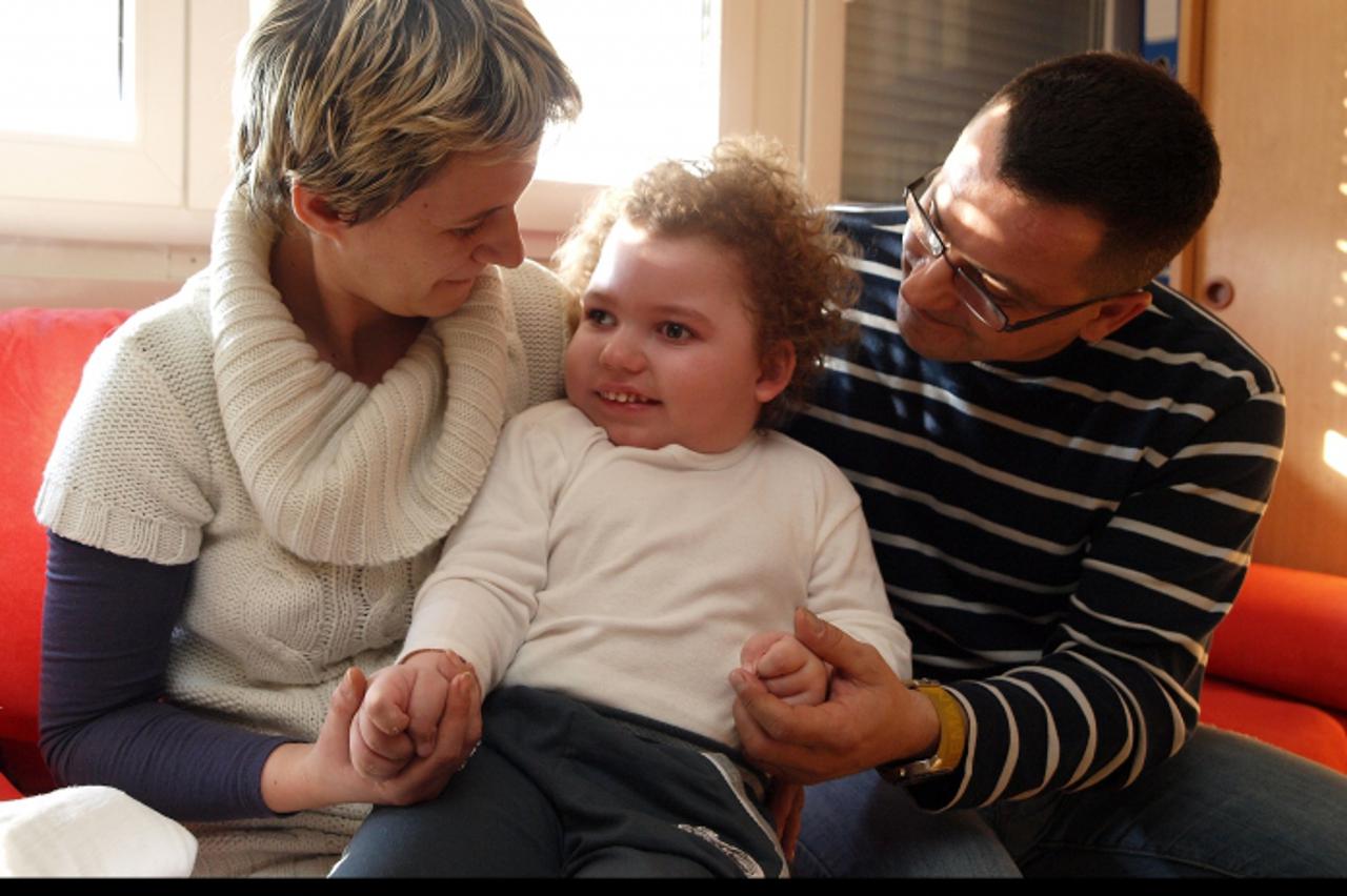 '22.02.2012., Zagreb - Roditelji malog Dominica Pitre, Vanja i Jasmina vode tesku borbu s njegovim zdravstvenim problemima. Photo: Borna Filic/PIXSELL'