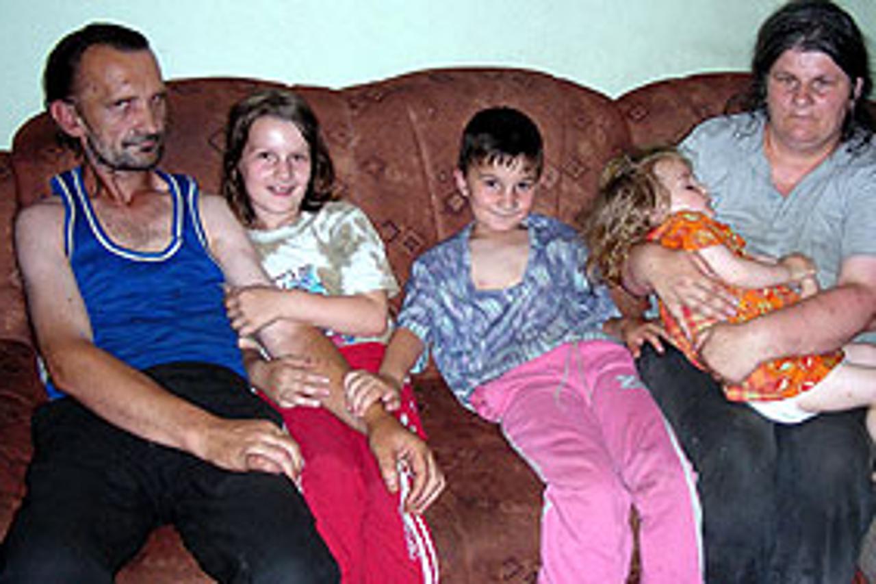 Djeca dođu preko vikenda u posjet roditeljima 