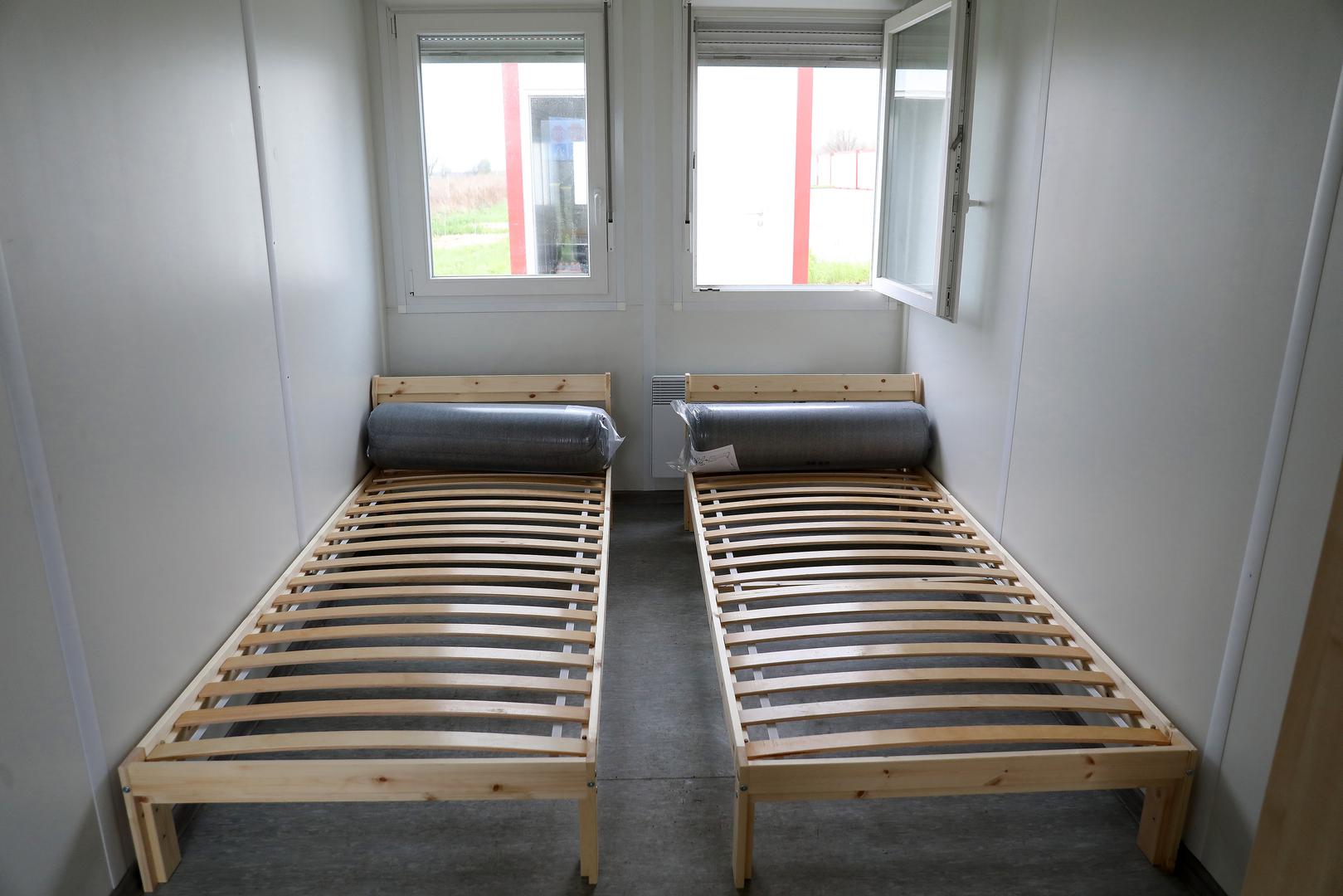 20.04.2021., Lekenik - Primopredaja 120 kontejnera, koje ce hrvatskim vlastima pomoci da sto bolje odgovore potrebama izazvanim potresom koji je mnoge gradjane ostavio bez doma.