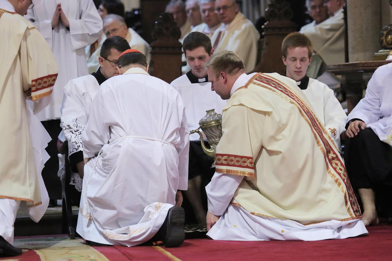 Zagreb: Kardinal Josip Bozanić predvodio Misu Večere Gospodnje