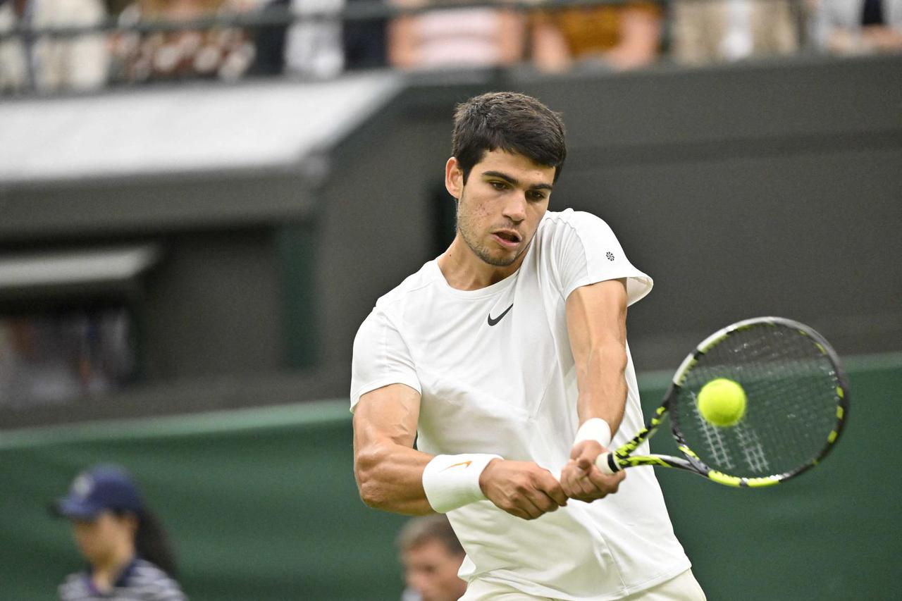 Carlos Alcaraz lors du tournoi de Wimbledon 2023 au All England Lawn Tennis and Croquet Club de Londres