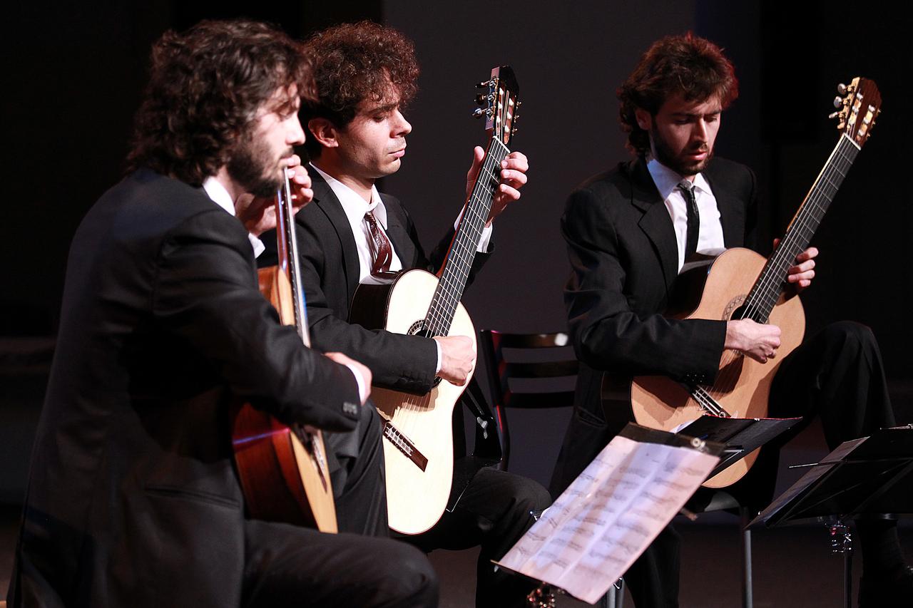 Trio Elogio