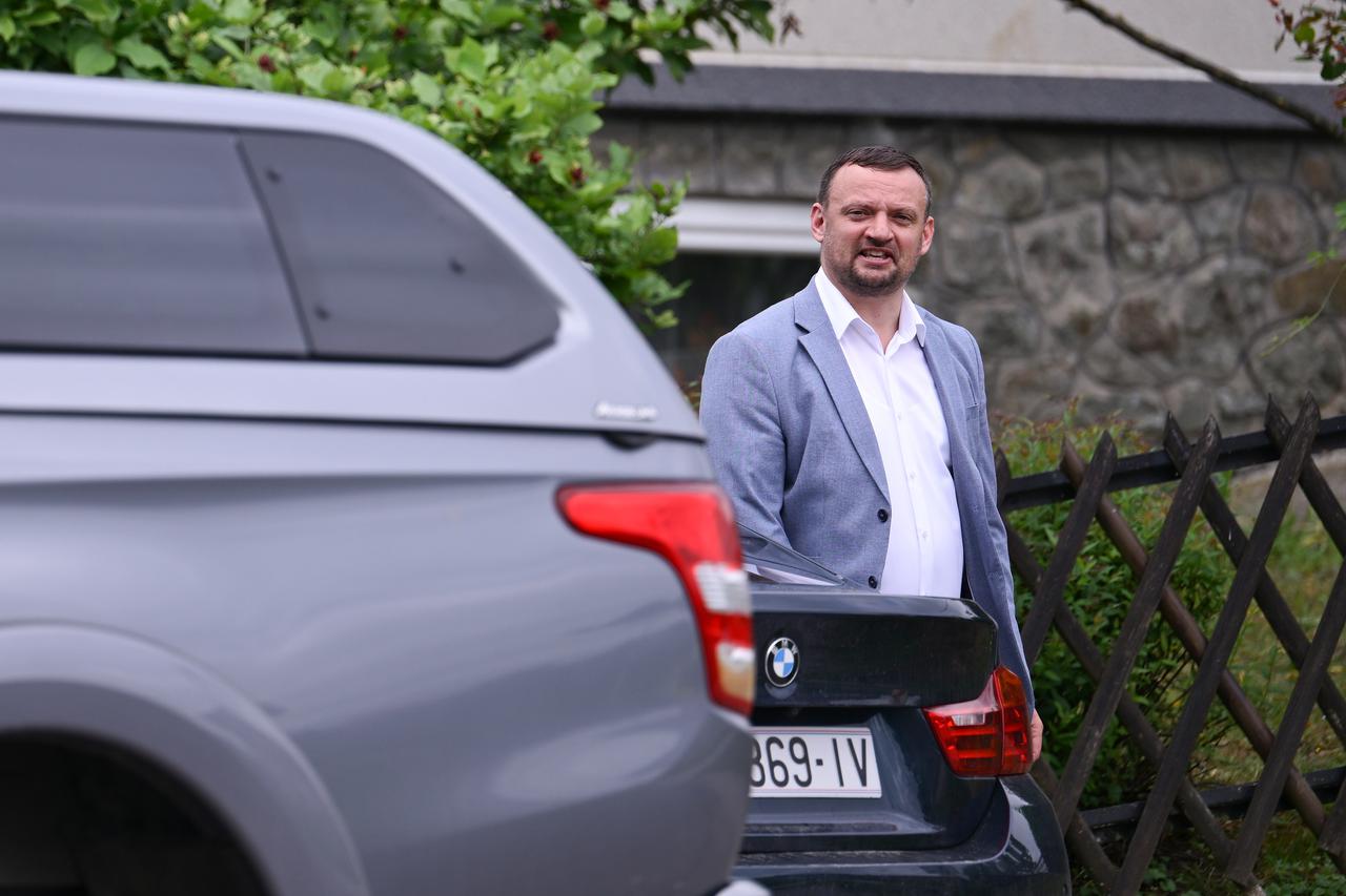 Oroslavje: USKOK u domu gradonačelnika Oroslavja Viktora Šimunića