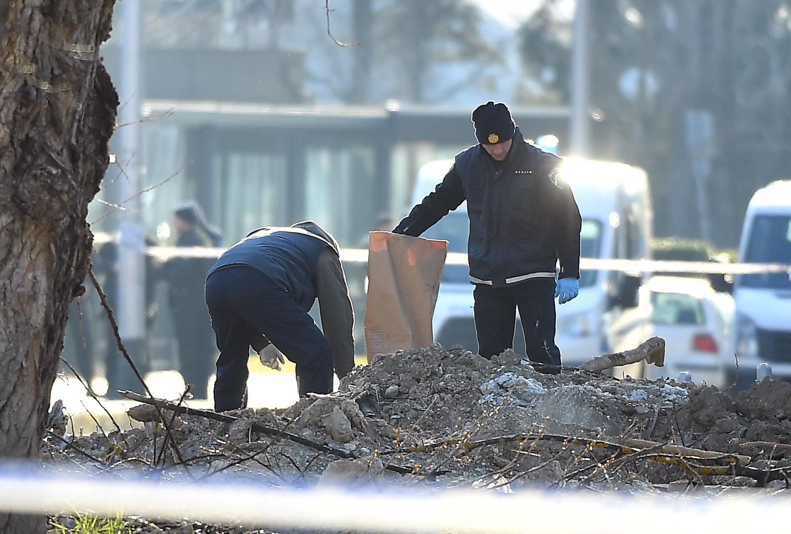 U rumunjski zračni prostor ušao je u 23.23 sati kojim je letio tri minute, a potom je 40 minuta letio kroz mađarski zračni prostor dok nije ušao u Hrvatsku. 